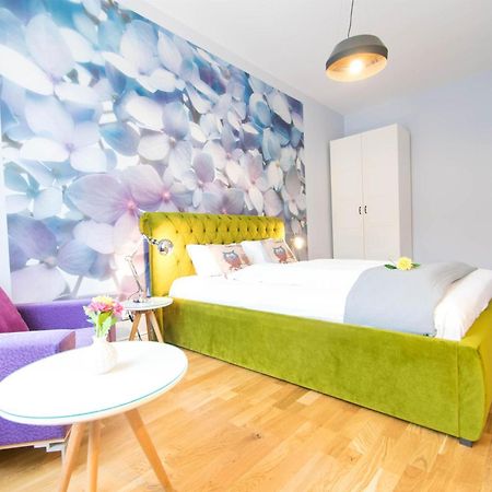 Krupnicza Modern Old Town Apartments - By Upstairs كراكوفيا المظهر الخارجي الصورة