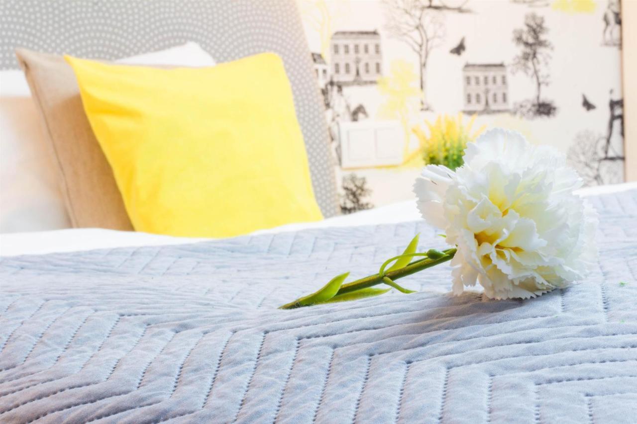Krupnicza Modern Old Town Apartments - By Upstairs كراكوفيا المظهر الخارجي الصورة