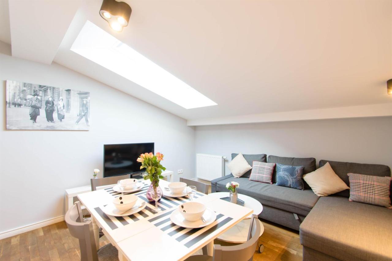 Krupnicza Modern Old Town Apartments - By Upstairs كراكوفيا المظهر الخارجي الصورة