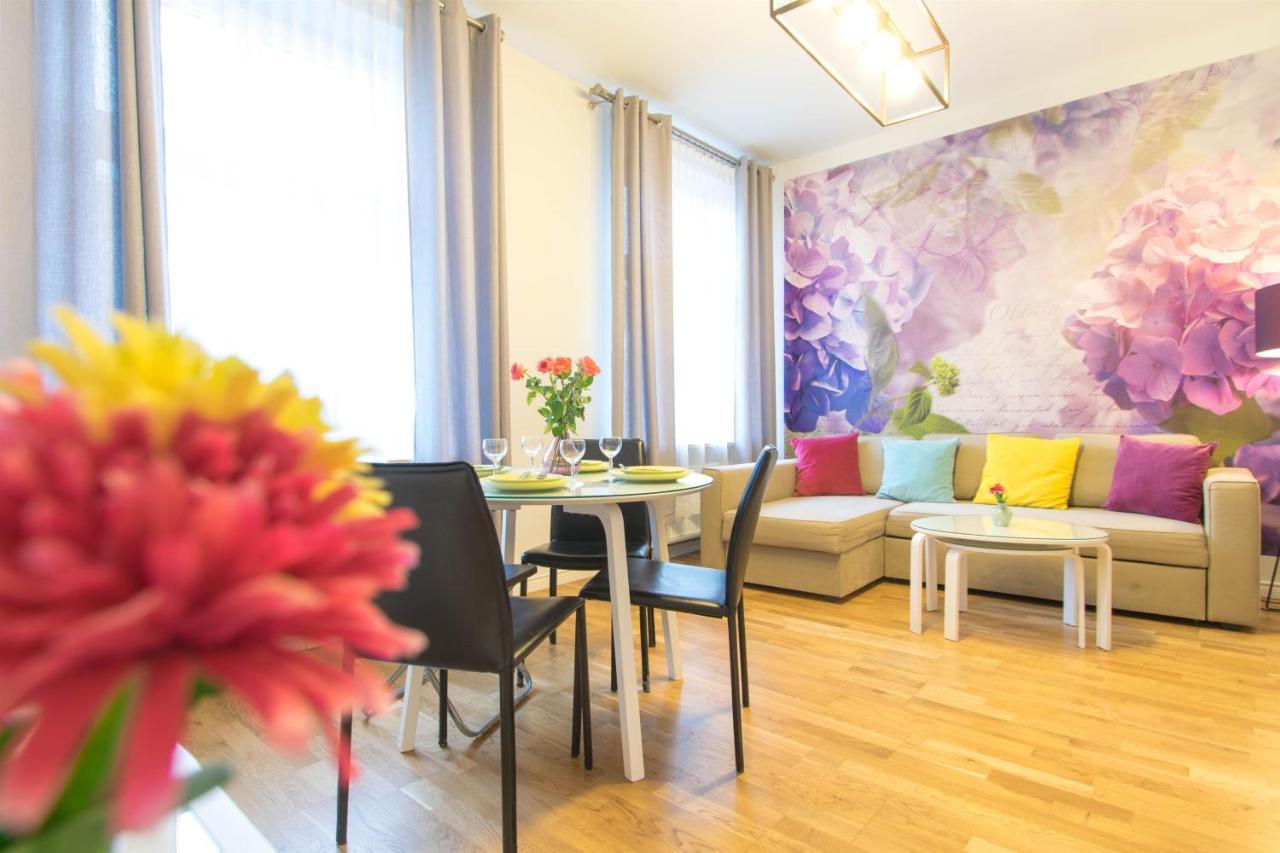 Krupnicza Modern Old Town Apartments - By Upstairs كراكوفيا المظهر الخارجي الصورة