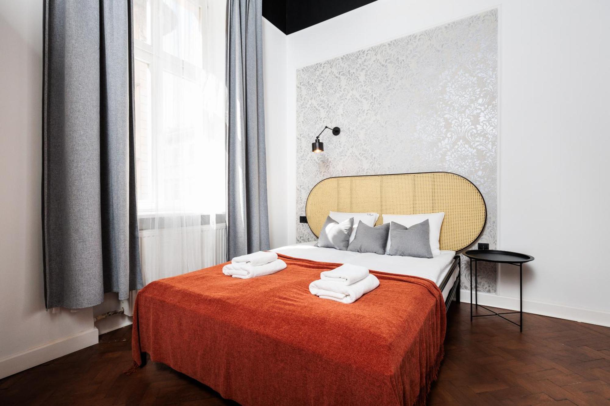 Krupnicza Modern Old Town Apartments - By Upstairs كراكوفيا المظهر الخارجي الصورة